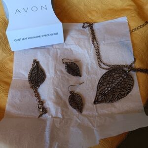Avon Gold Leaf Jewelry Set